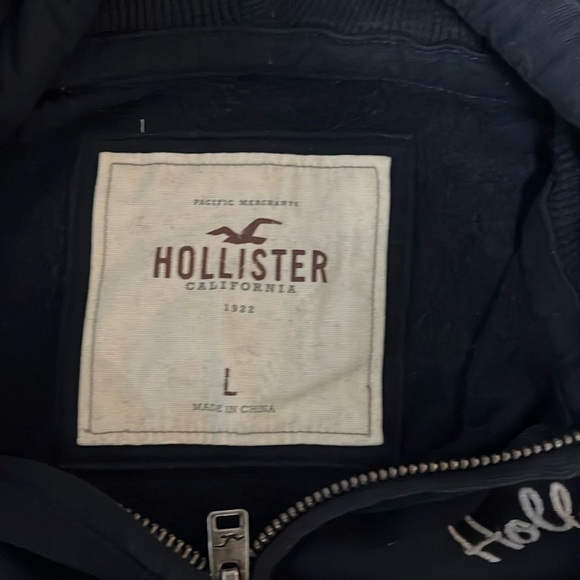 Hooded shirts (DCSHOECO,Gap,Under armour,Champion, Hollister,H&M) - Picture 6 of 10